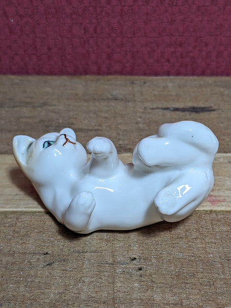 Bone China Playful Cat