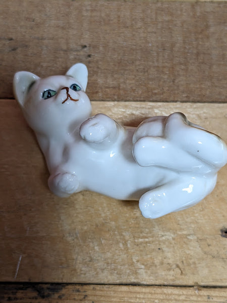 Bone China Playful Cat