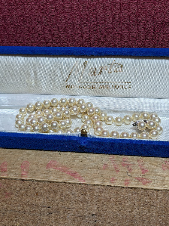 Vintage Faux Single String Pearl Necklace