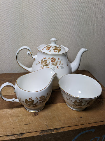 Colclough Avon Tea Pot Jug and Sugar Bowl (2)