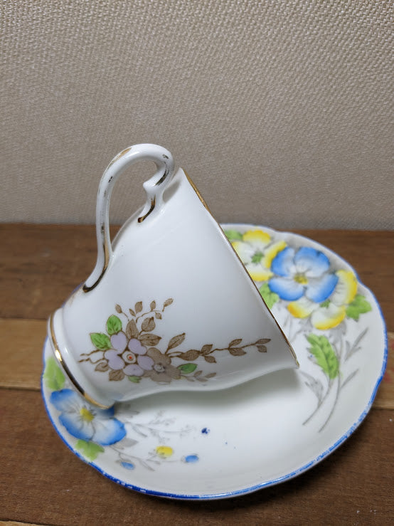 Tea Cup Bird Feeder (39)