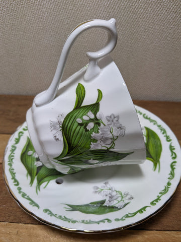 Tea Cup Bird Feeder (43)