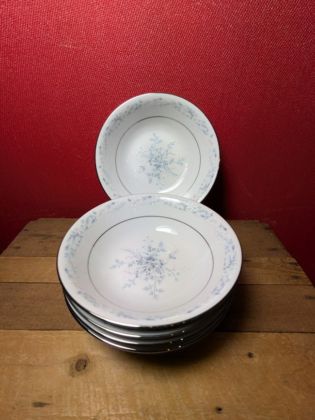 Noritake Dishes x 6