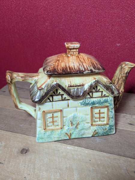 Keele Street Pottery Cottage Teapot