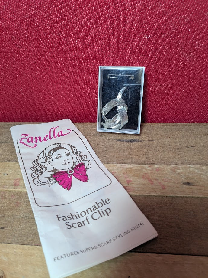 Zanella Fashionable Scarf Clip