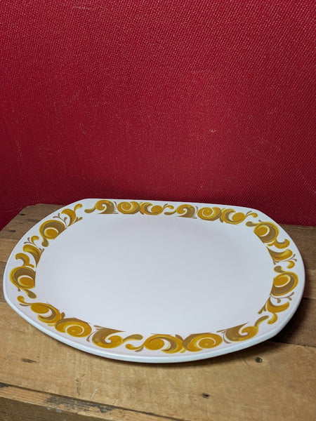 Tiara Crown Essex Dinner Plates x 8