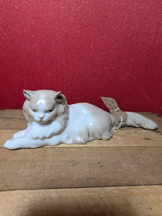 Nao By Lladro Angora Cat