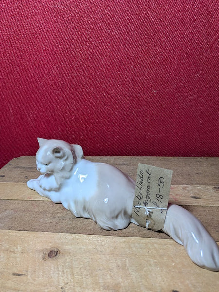 Nao By Lladro Angora Cat