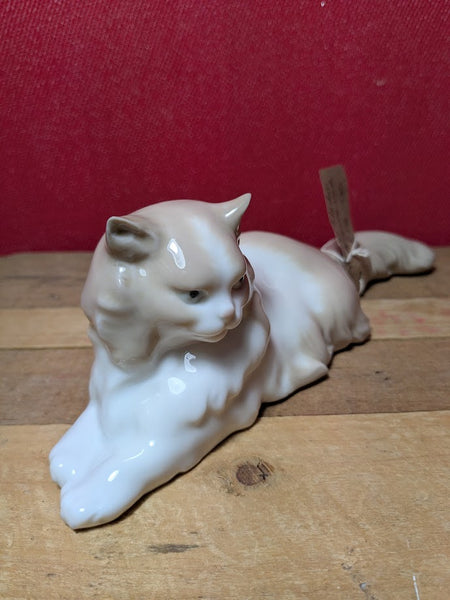 Nao By Lladro Angora Cat