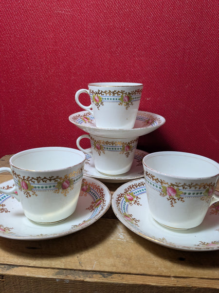 Vintage Tea Cups and Saucers x 4
