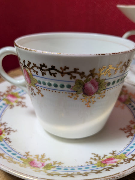 Vintage Tea Cups and Saucers x 4