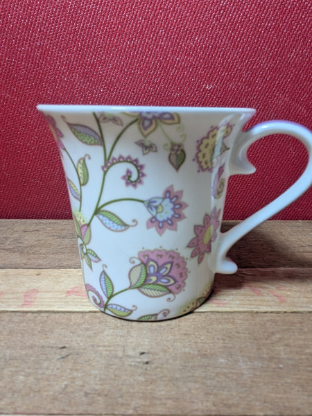 Guildcrest Floral Mug