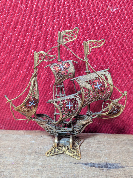 Vintage Portuguese Clipper