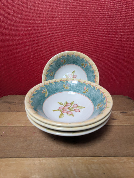 British Home Stores Dishes x 4