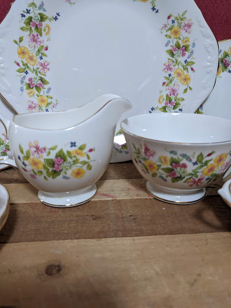 Colclough Hedgerow Tea Set