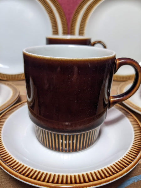Poole Pottery Chestnut Brown Cups, Saucers and Plates x4